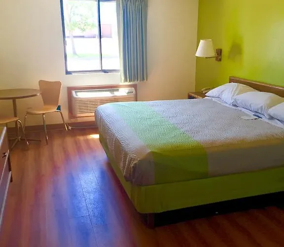 Dakota Hotel Fargo