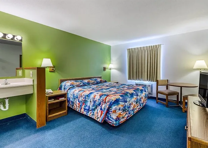 Hotel Dakota 2*